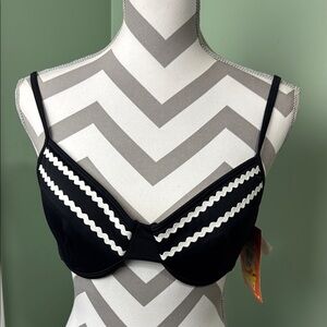 NWT Baltex black and white bikini top 11/12